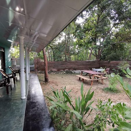 The Nilmini Lodge Сигирия Экстерьер фото