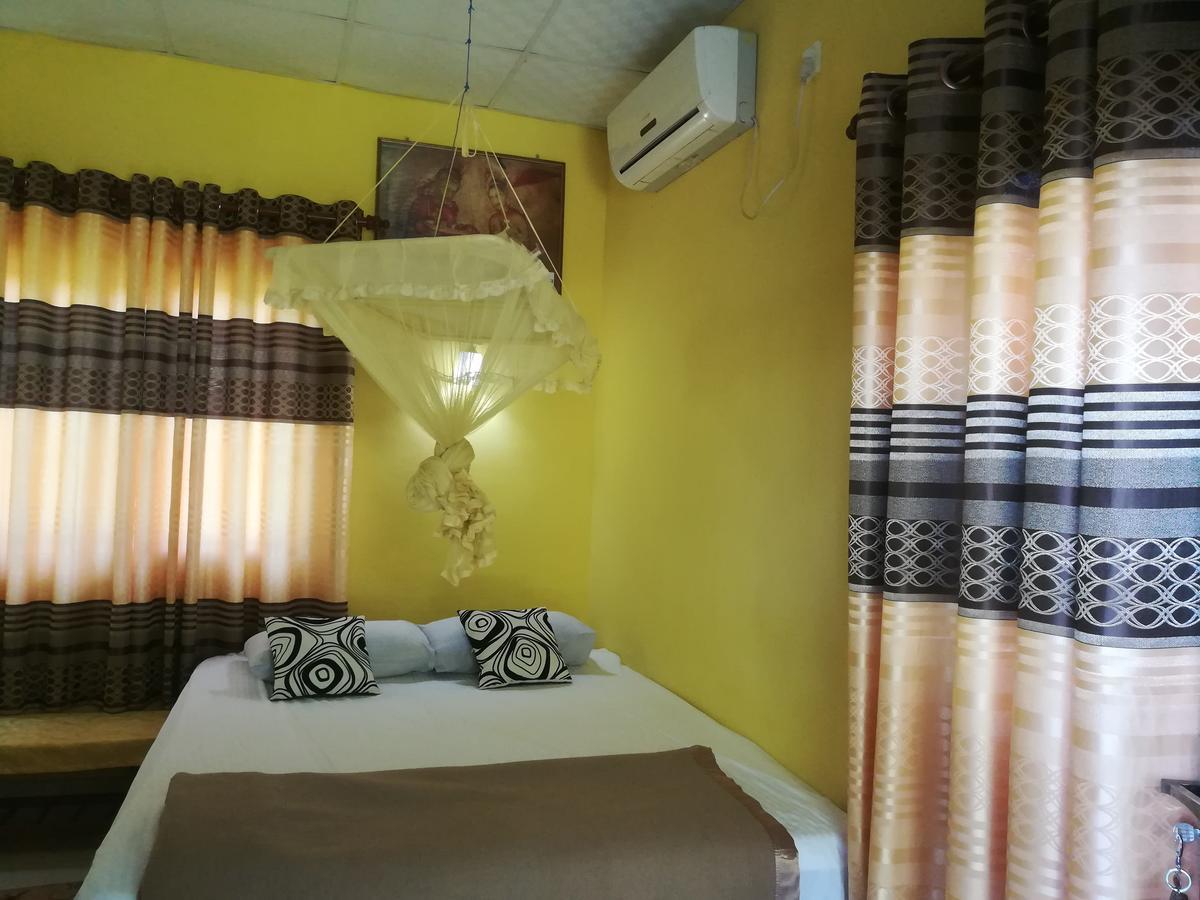 The Nilmini Lodge Сигирия Экстерьер фото
